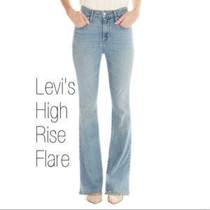 New With Tags Levi’s High Rise Flares